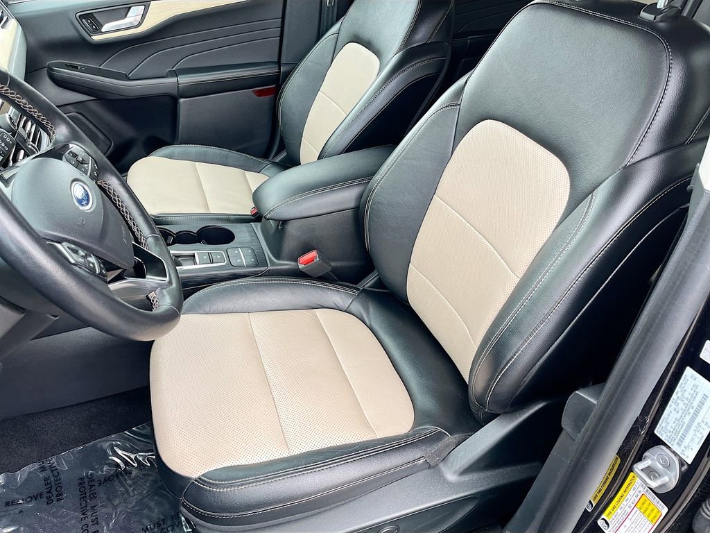 Used 2022 Ford Escape Titanium w/ Titanium Elite Package image 20