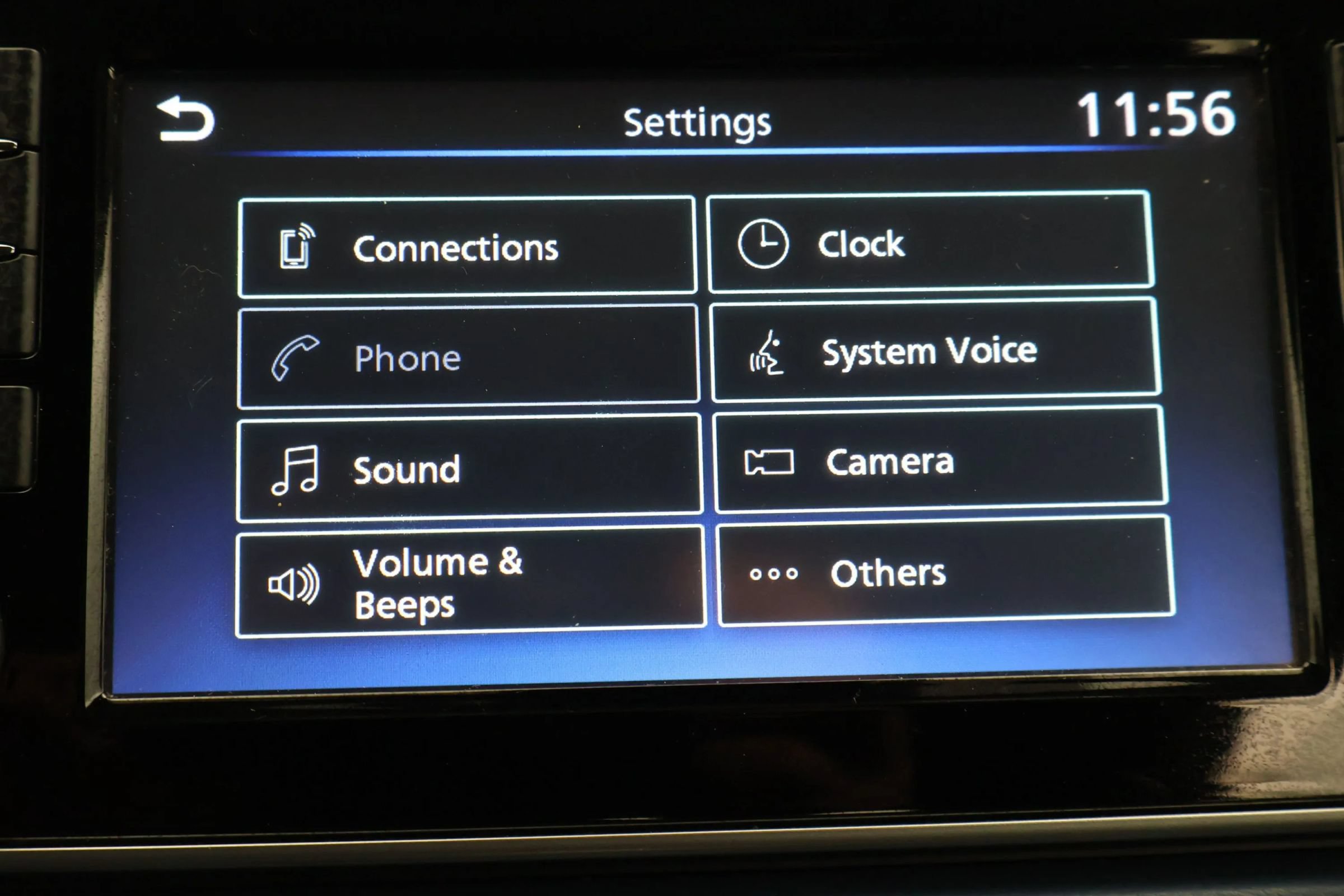 Used 2023 Nissan Versa SV FWD image 28