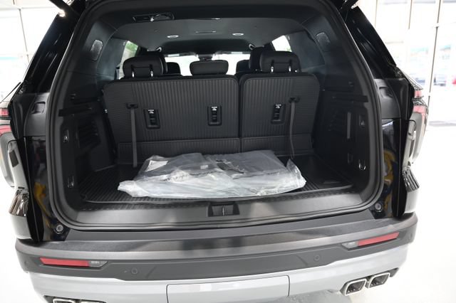New 2027 Chevrolet Traverse LT w/ LPO, Floor Liner Package FWD image 27