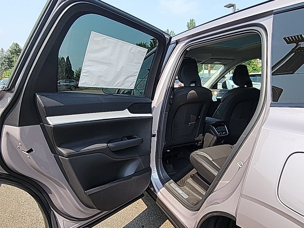 New 2026 Volvo EX90 Ultra AWD/4WD image 15