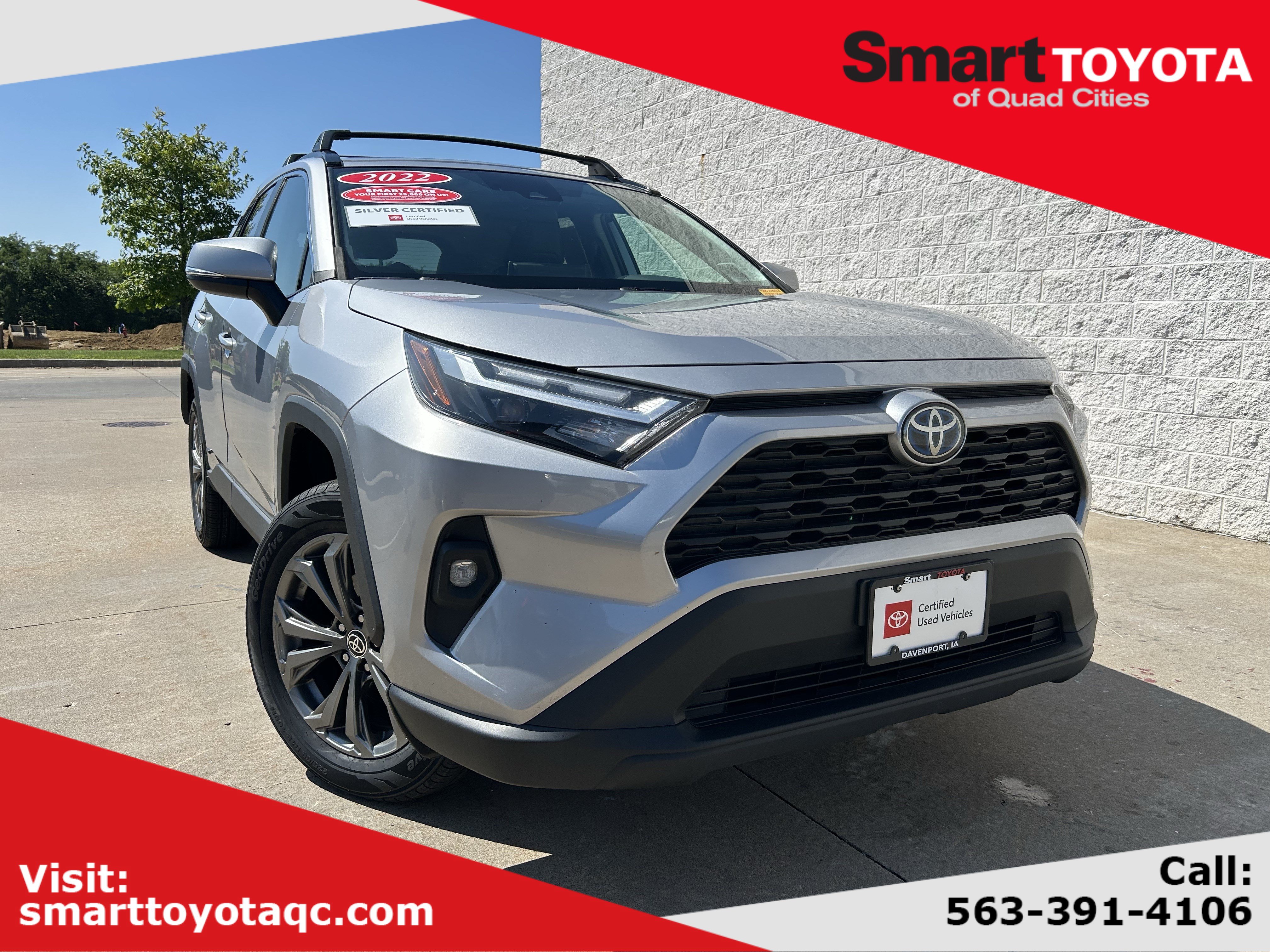 Certified 2022 Toyota RAV4 XLE Premium AWD/4WD image 1