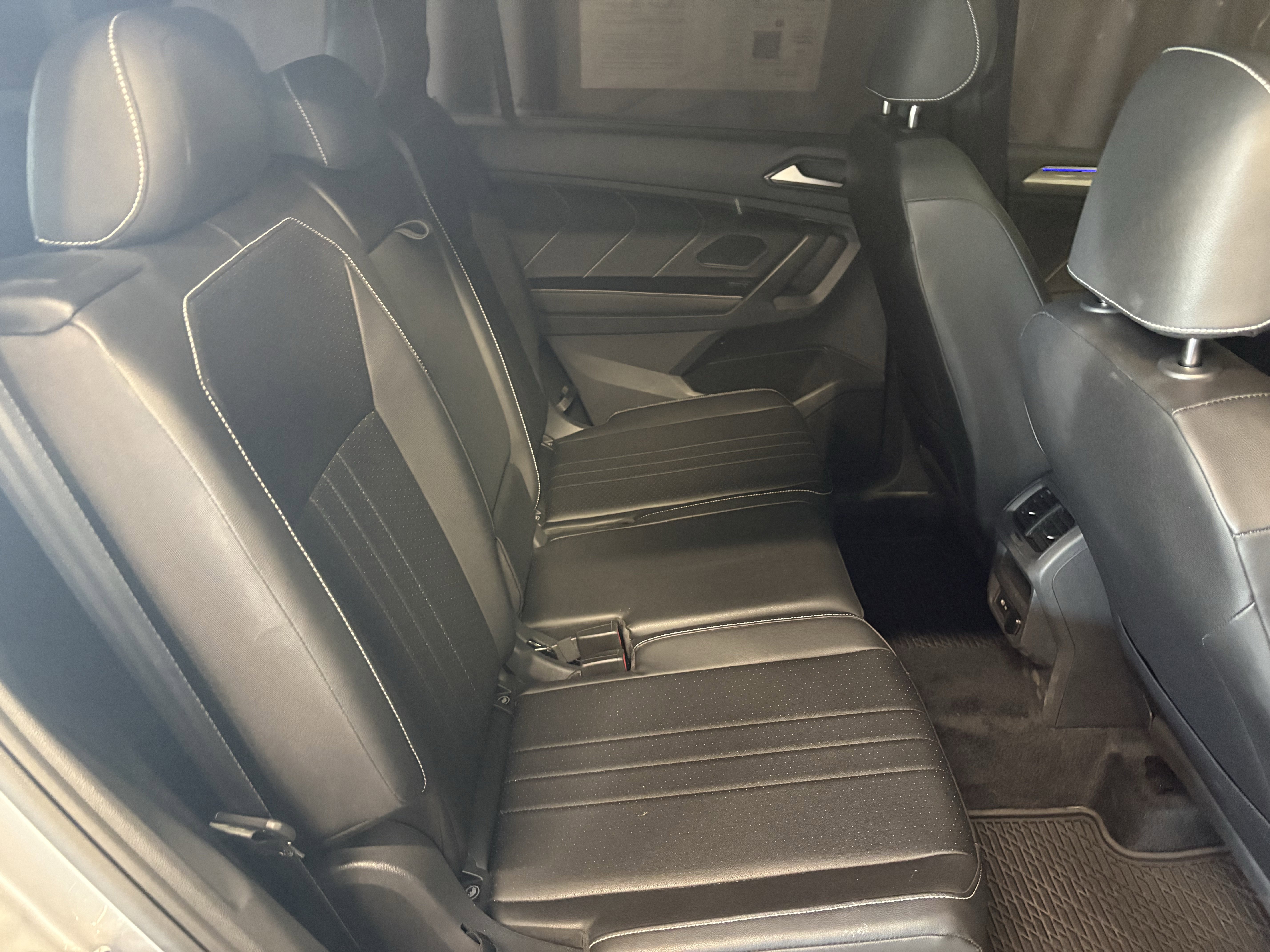 Used 2024 Volkswagen Tiguan SE R-Line FWD image 37