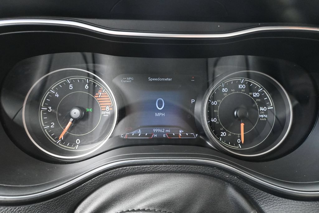 Used 2019 Jeep Cherokee Trailhawk w/ Cold Weather Group AWD/4WD image 30