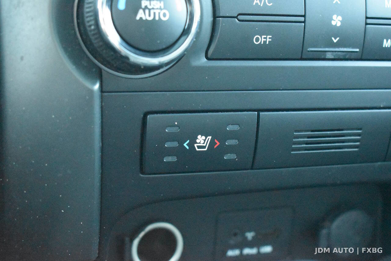 Used 2012 Kia Sorento SX w/ SX Premium Pkg AWD/4WD image 32