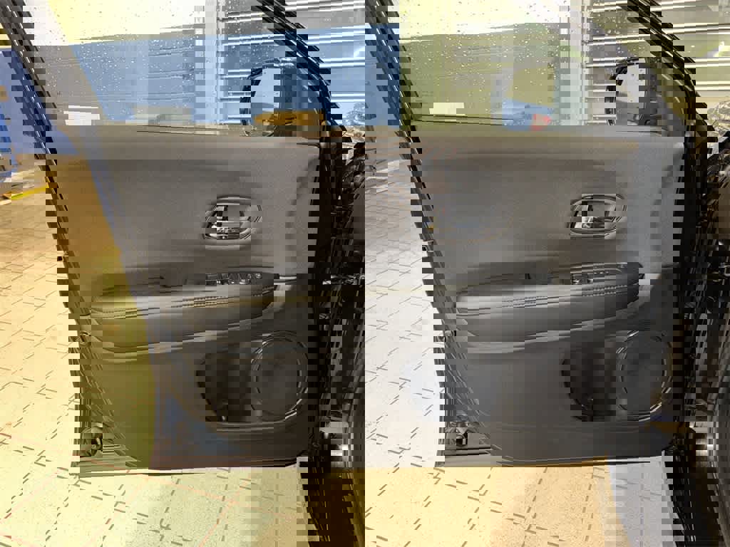 Used 2020 Honda HR-V Sport image 28