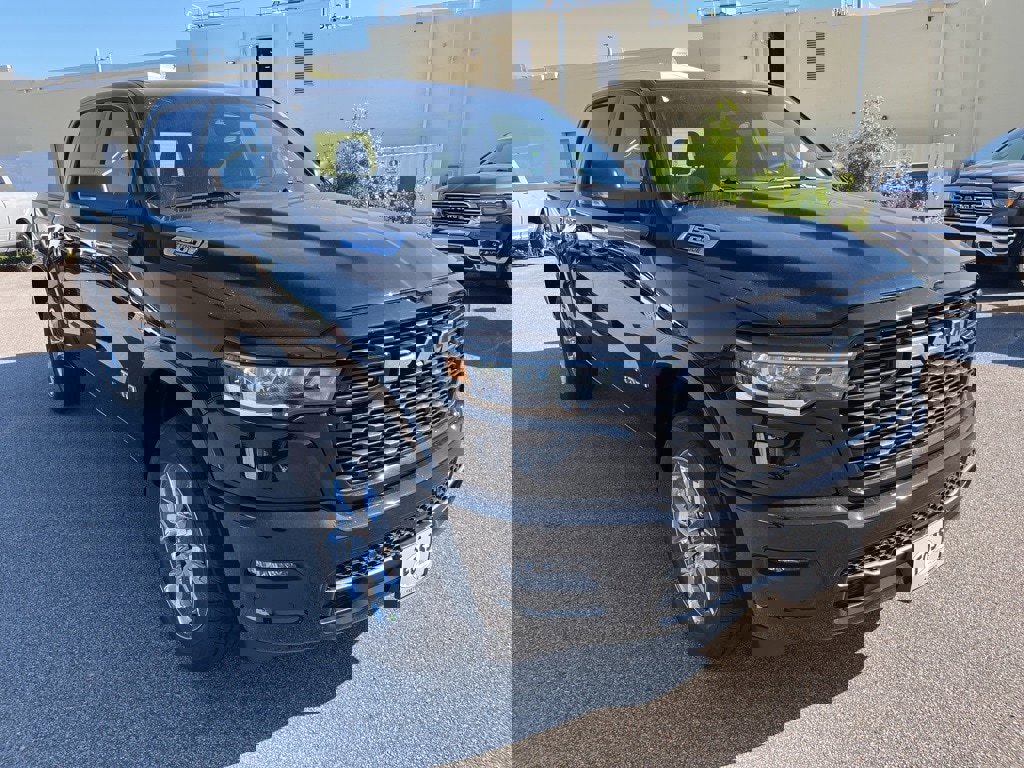 New 2026 RAM 1500 4x4 Crew Cab image 1