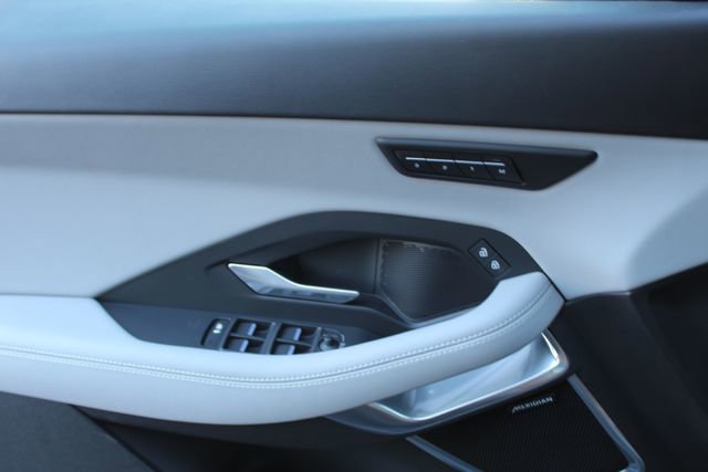 Used 2024 Jaguar E-PACE R-Dynamic SE image 19