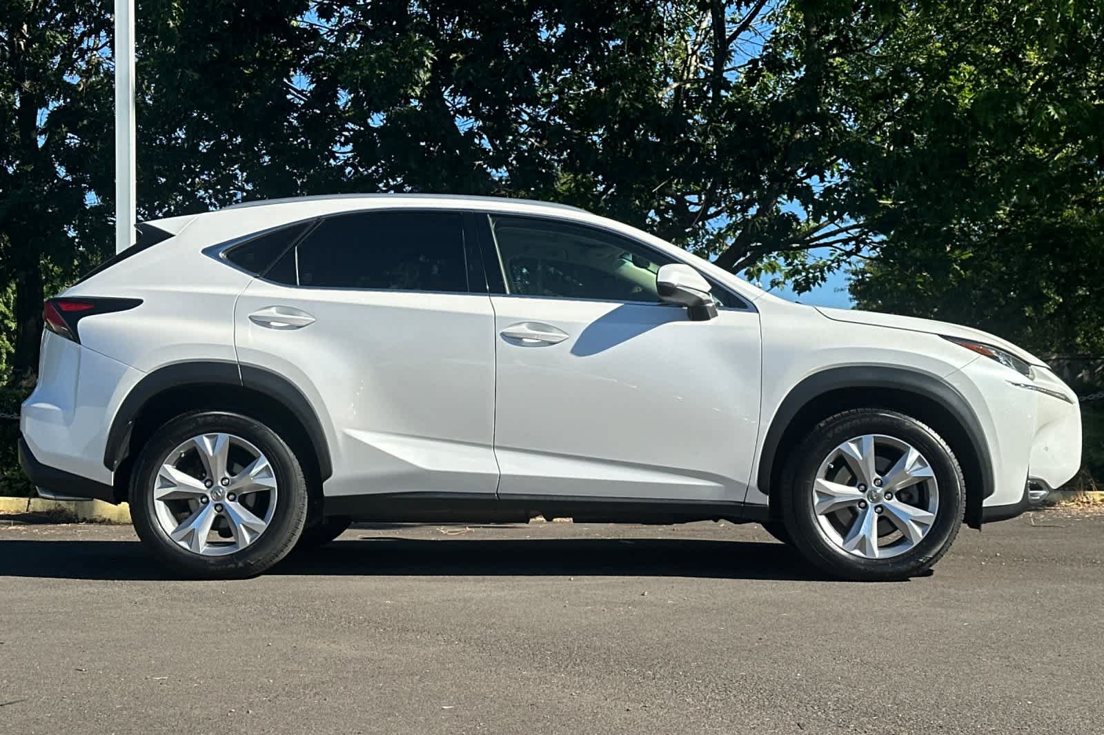 Used 2017 Lexus NX 200t FWD w/ Premium Package image 8