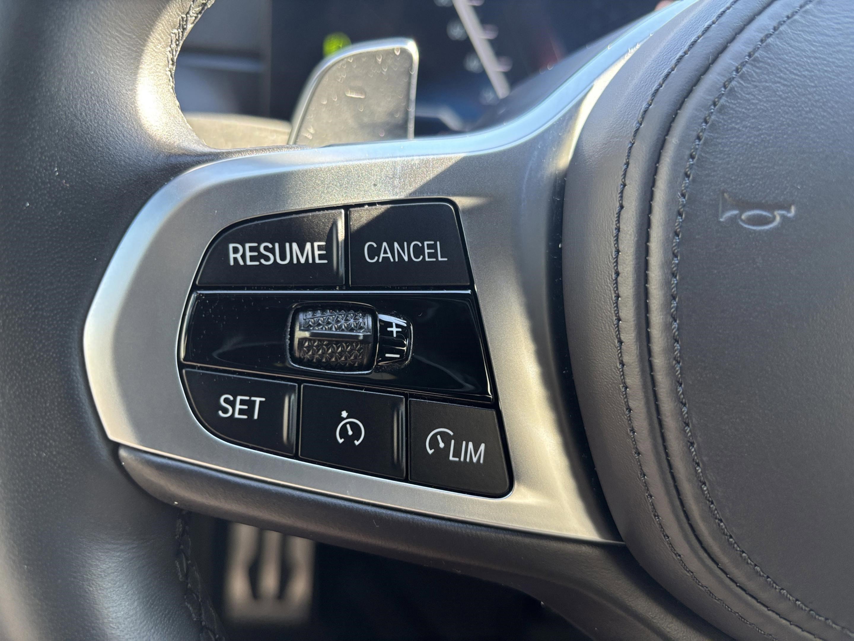 Used 2023 BMW 330i Sedan w/ M Sport Package image 11