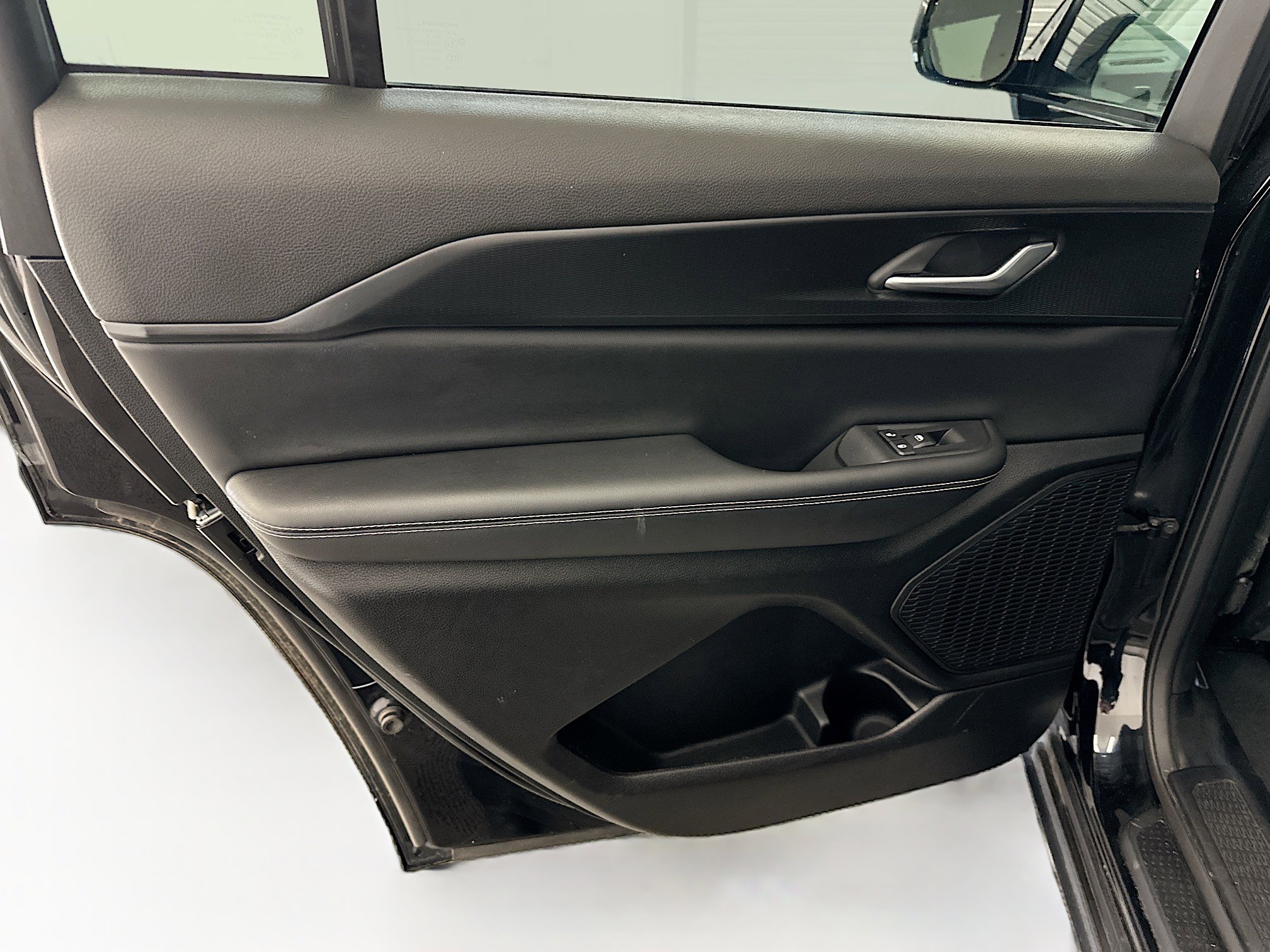 Used 2023 Jeep Grand Cherokee L Altitude image 27