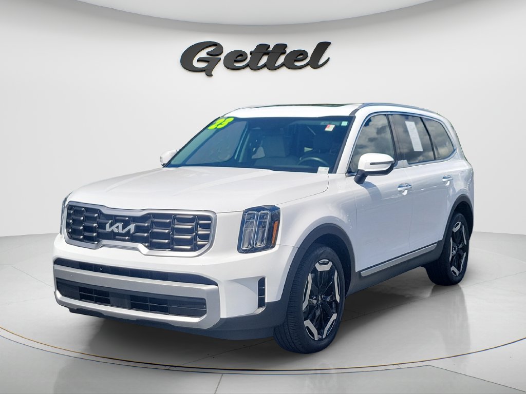 Used 2023 Kia Telluride S w/ S Sunroof Package