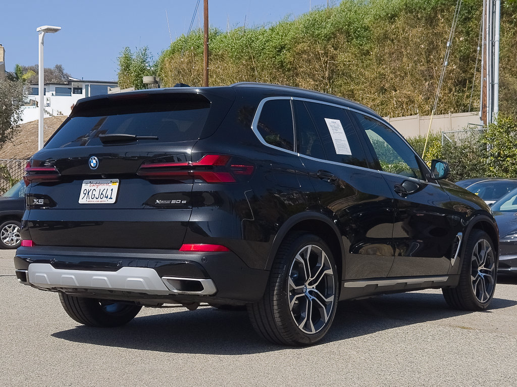 Used 2024 BMW X5 xDrive50e w/ Premium Package AWD/4WD image 27