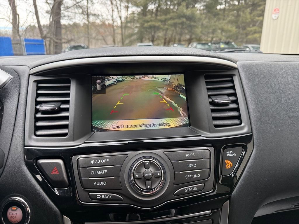 Used 2020 Nissan Pathfinder S image 20