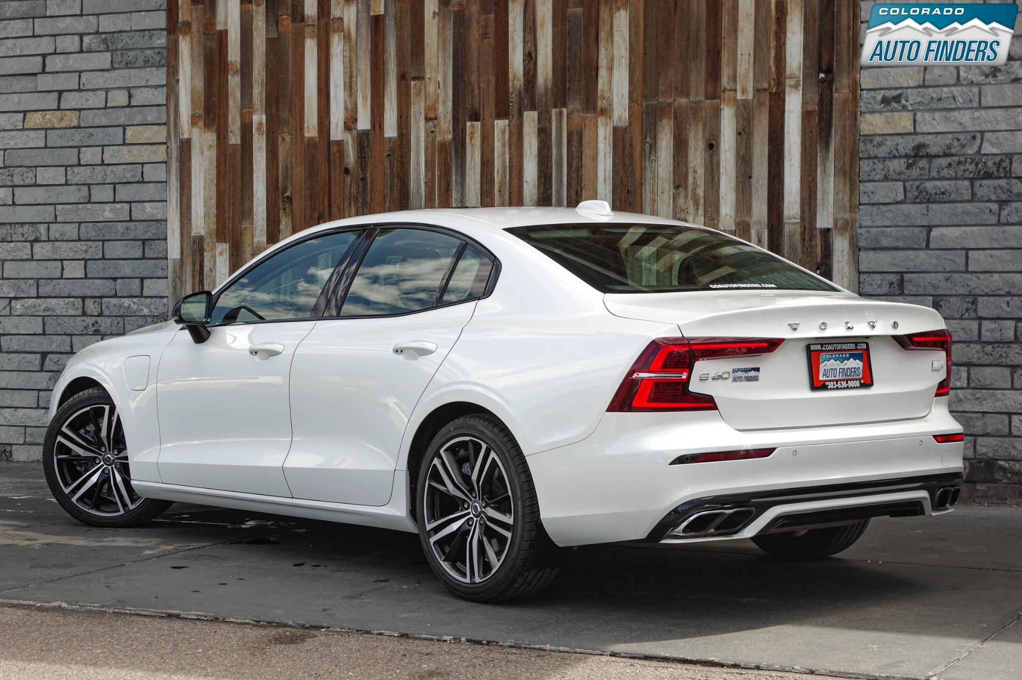 Used 2022 Volvo S60 T8 R-Design Expression w/ Premium Package AWD/4WD image 4