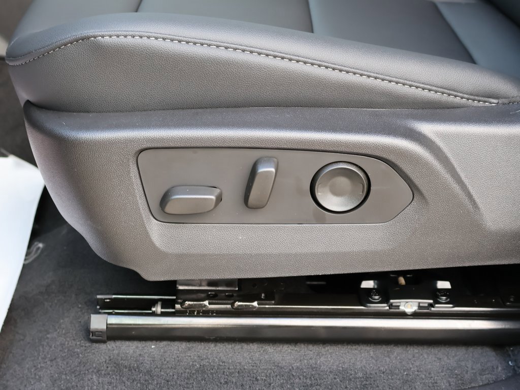 New 2026 Chevrolet Colorado LT w/ LT Convenience Package image 12