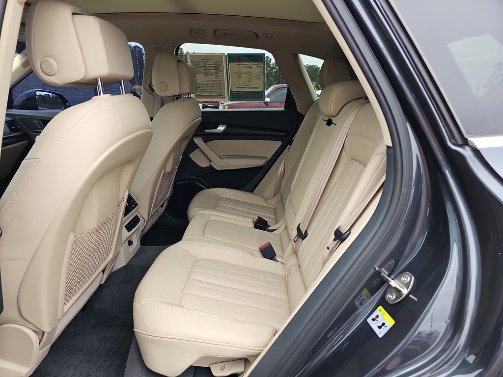 Used 2018 Audi Q5 Prestige w/ Prestige Package image 18