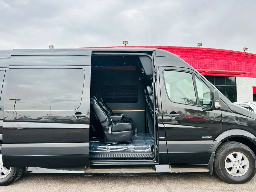 Used 2014 Mercedes-Benz Sprinter 2500 image 44