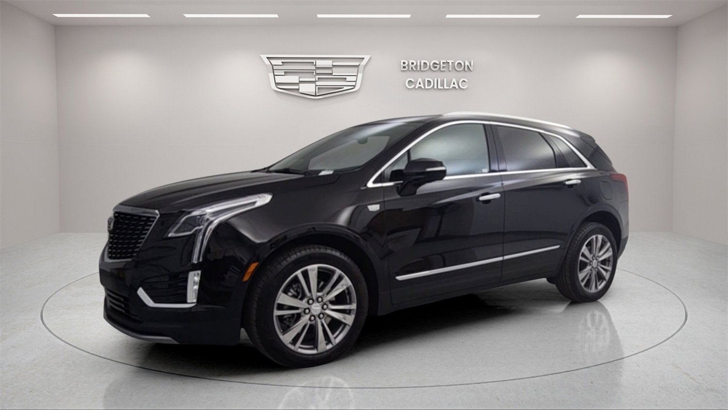 Used 2025 Cadillac XT5 Premium Luxury image 3