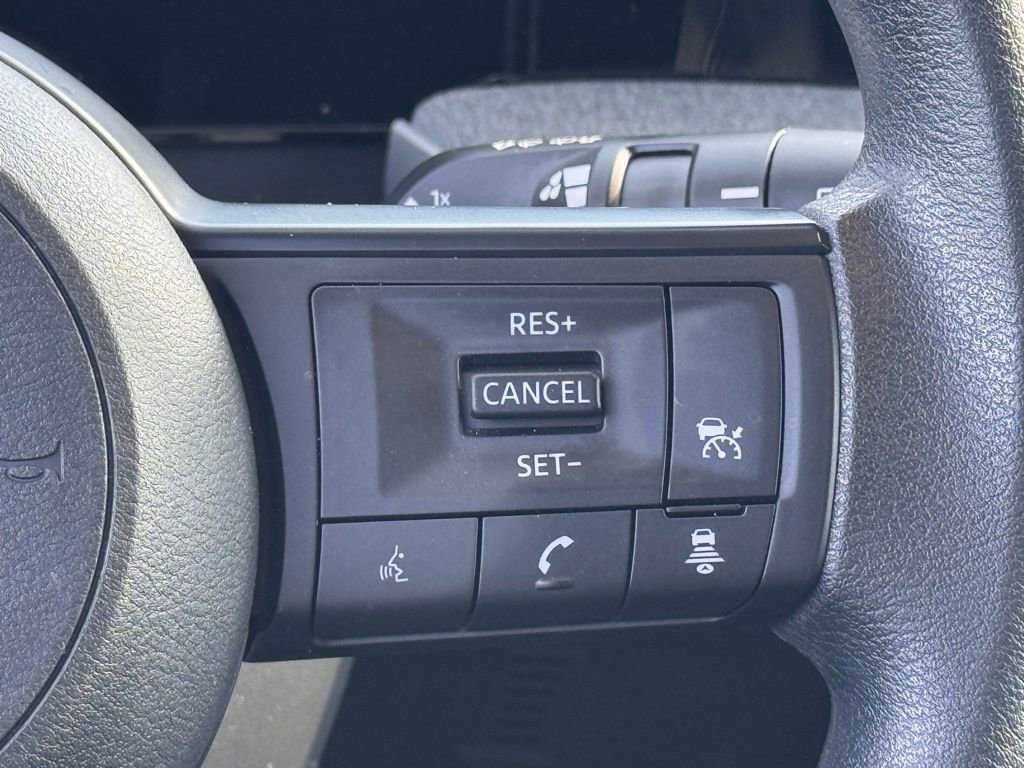 Certified 2025 Nissan Kicks SV FWD image 17