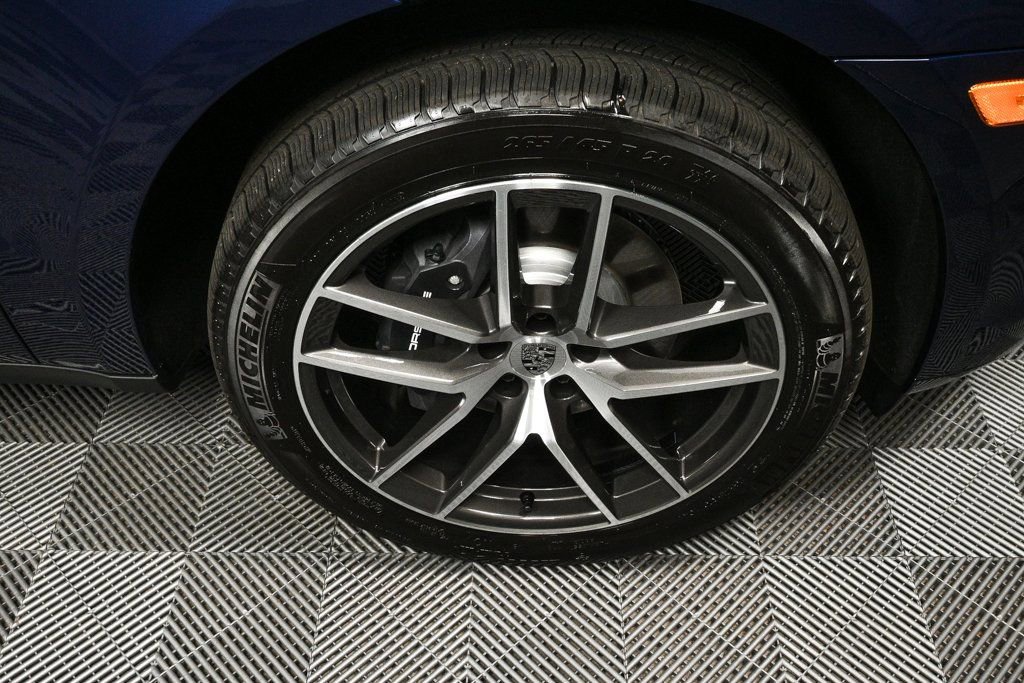 Certified 2026 Porsche Macan image 39