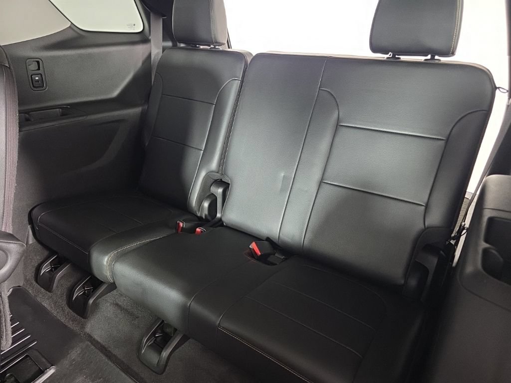 Used 2018 Chevrolet Traverse Premier AWD/4WD image 32