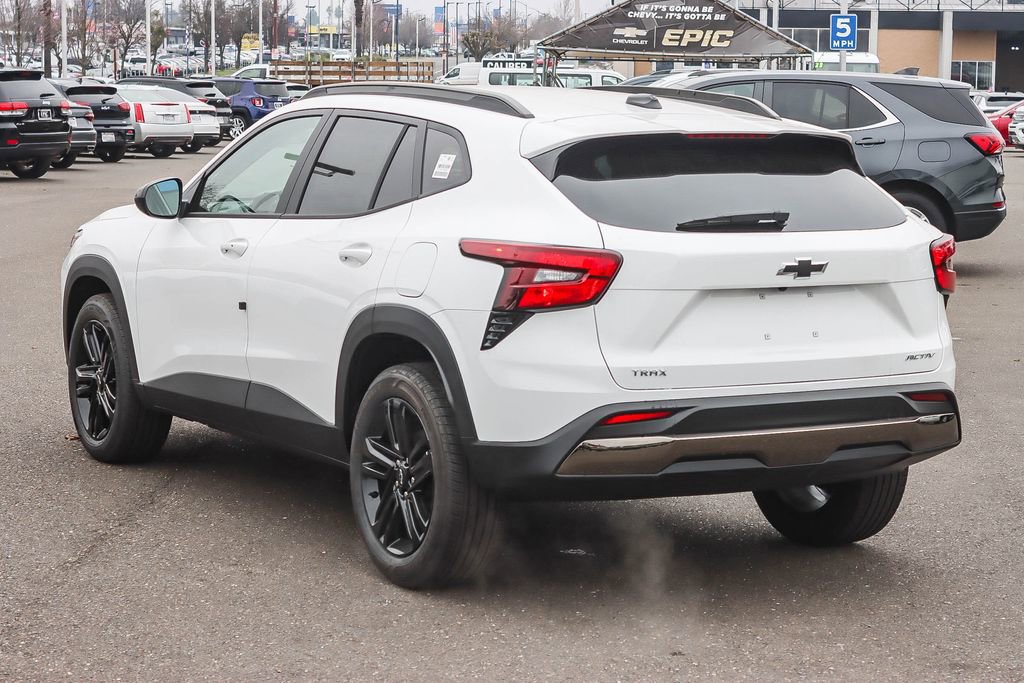 New 2026 Chevrolet Trax ACTIV image 2