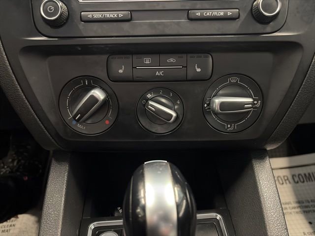 Used 2015 Volkswagen Jetta SE FWD image 19