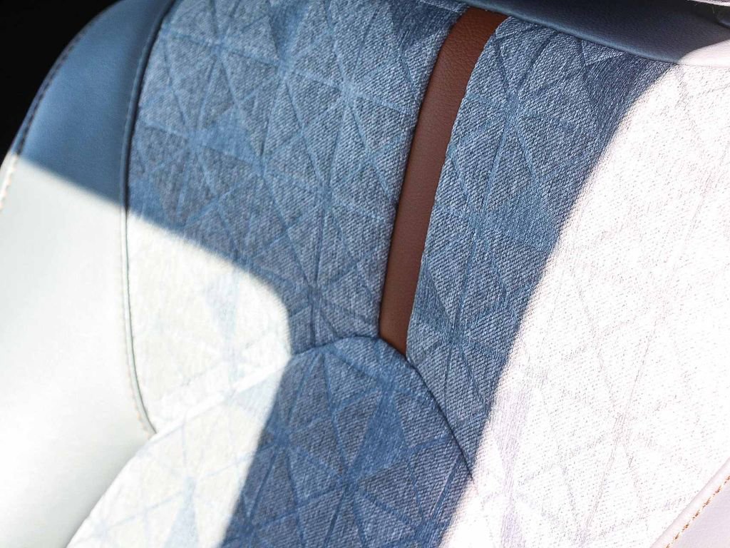 Used 2023 Toyota Highlander Bronze Edition image 25