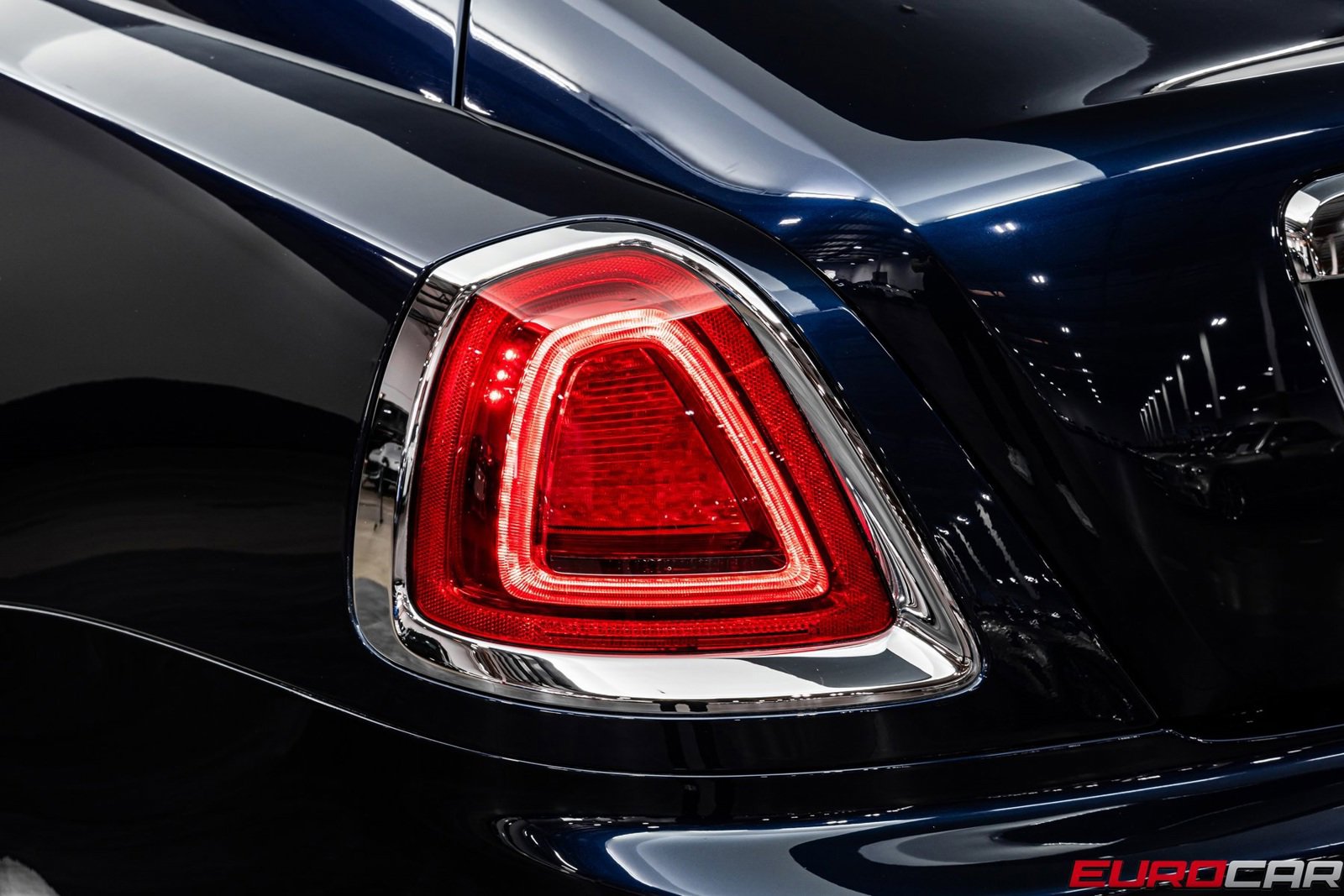 Used 2017 Rolls-Royce Wraith image 18