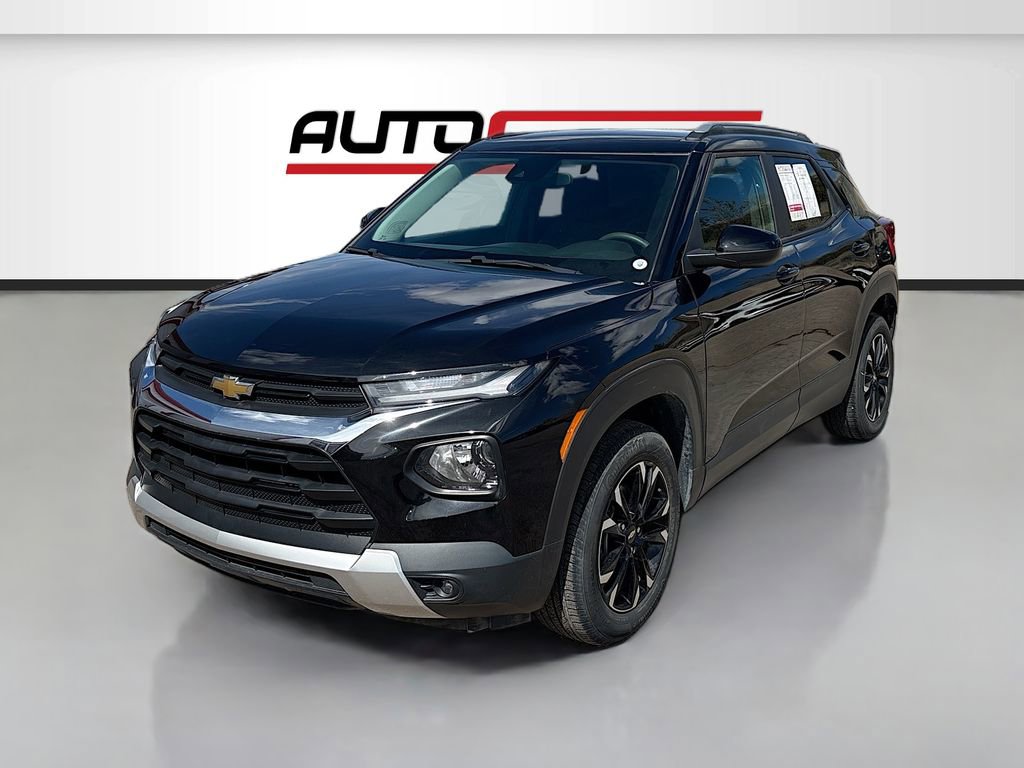 Used 2022 Chevrolet TrailBlazer LT w/ Driver Confidence Package image 3