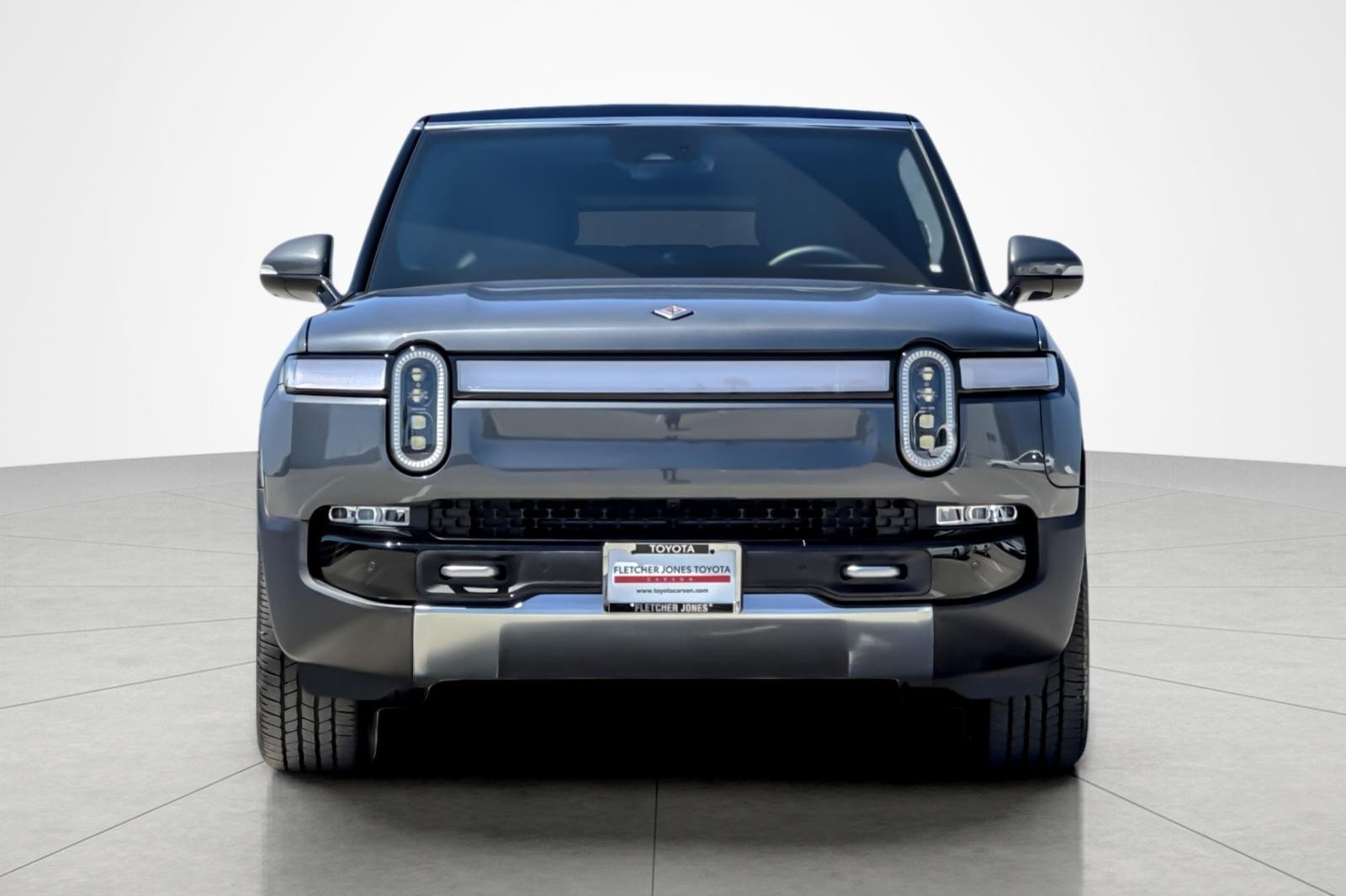 Used 2024 Rivian R1S Adventure AWD/4WD image 8