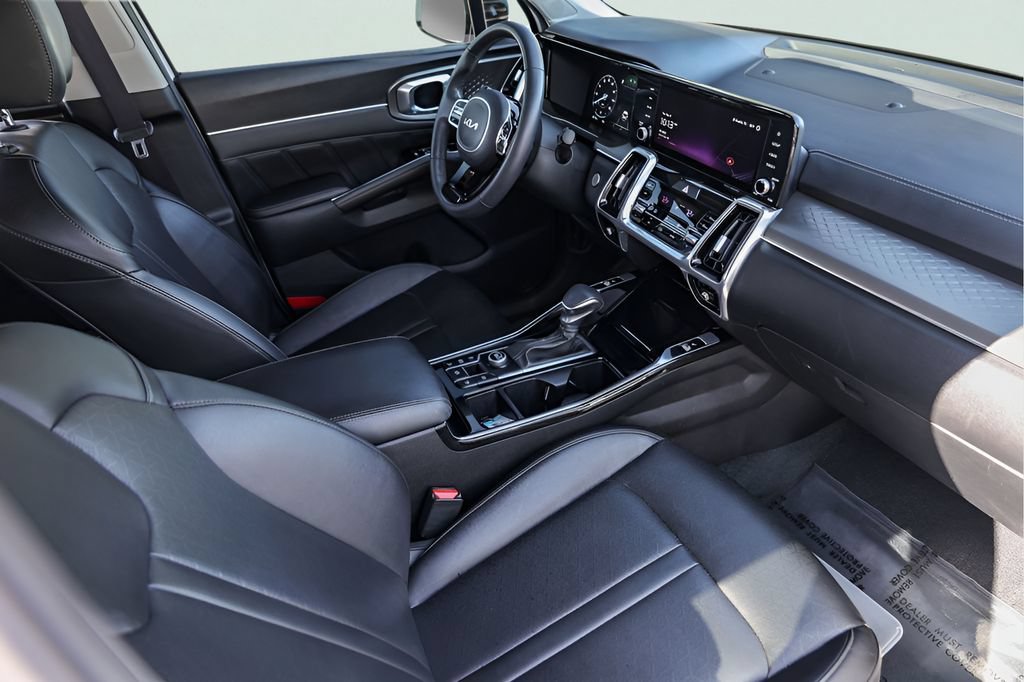 Used 2023 Kia Sorento SX FWD image 33