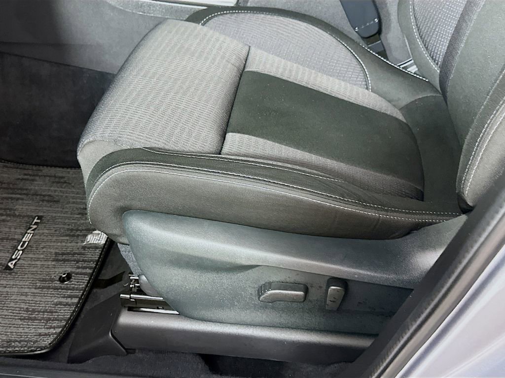 Used 2025 Subaru Ascent Premium image 9