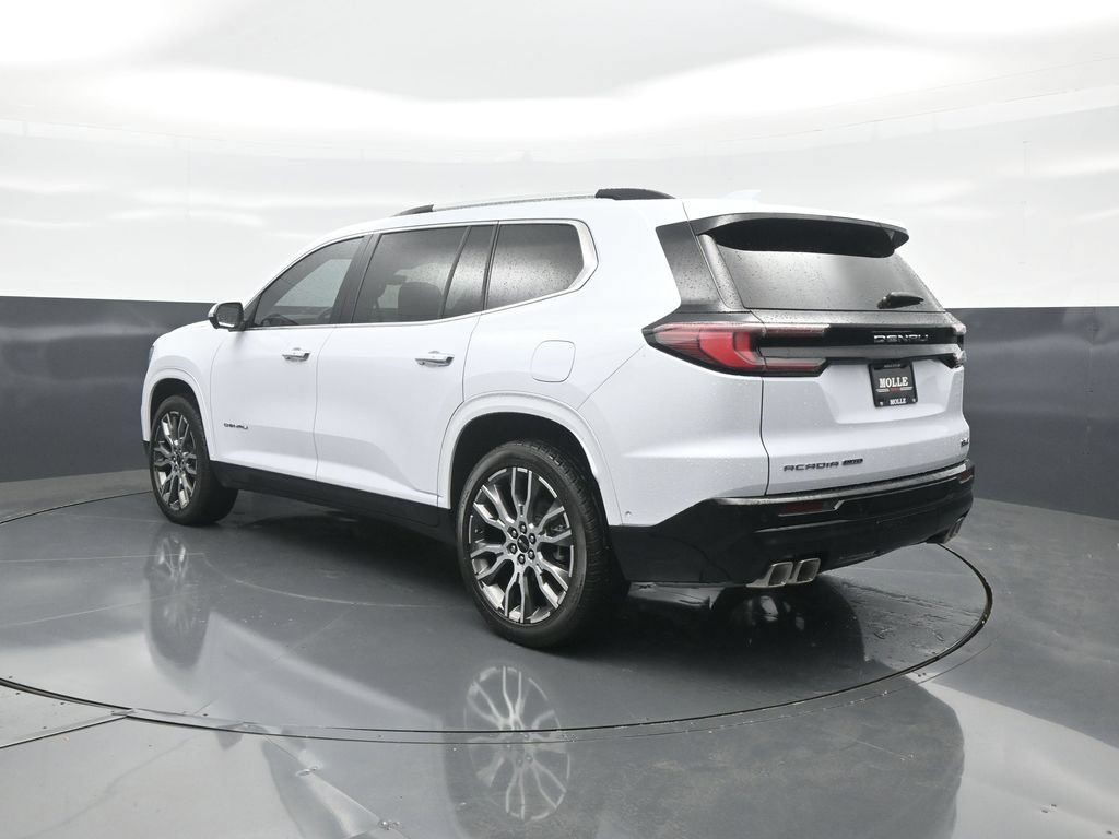 Used 2026 GMC Acadia Denali Ultimate w/ LPO, Floor Liner Package AWD/4WD image 5
