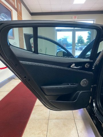 Used 2020 Kia Stinger GT-Line w/ Sun & Sound Package RWD image 10