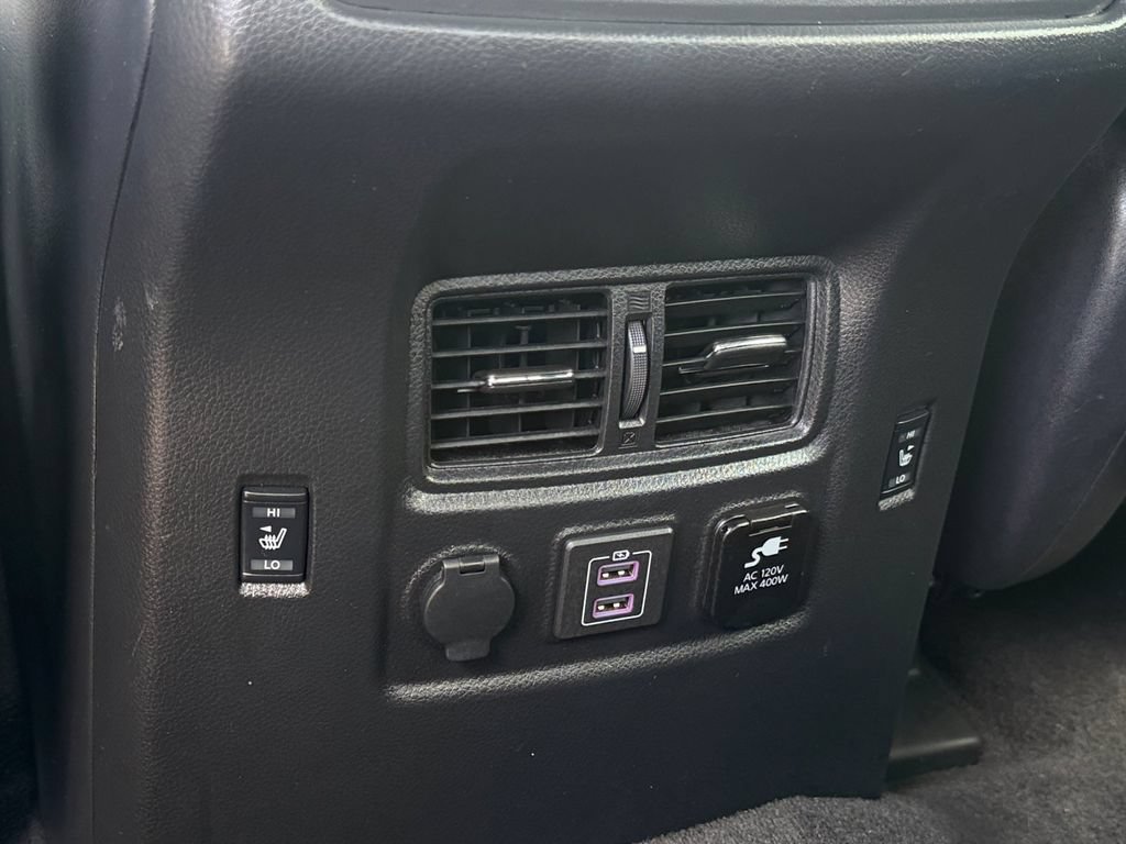 Used 2021 Nissan Titan PRO-4X w/ Pro-4x Convenience Package AWD/4WD image 18