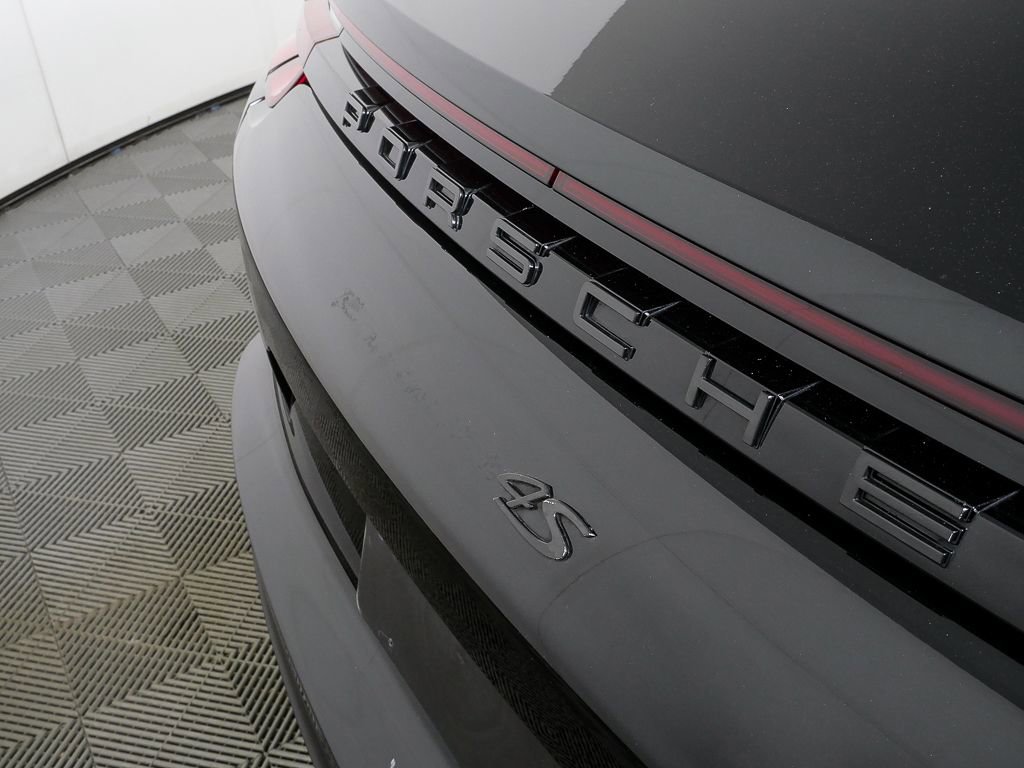 Certified 2018 Porsche Panamera 4S image 39