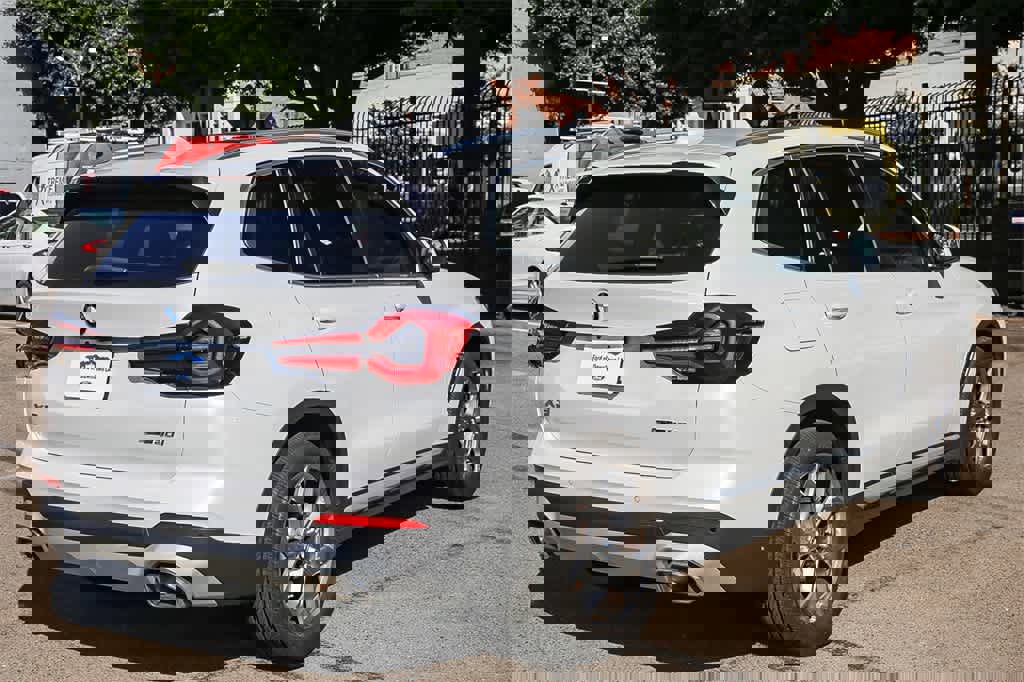 Used 2022 BMW X3 sDrive30i w/ Premium Package 2 image 4