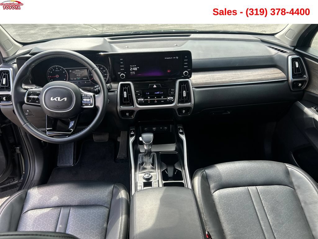 Used 2023 Kia Sorento EX w/ Panoramic Sunroof Package FWD image 12