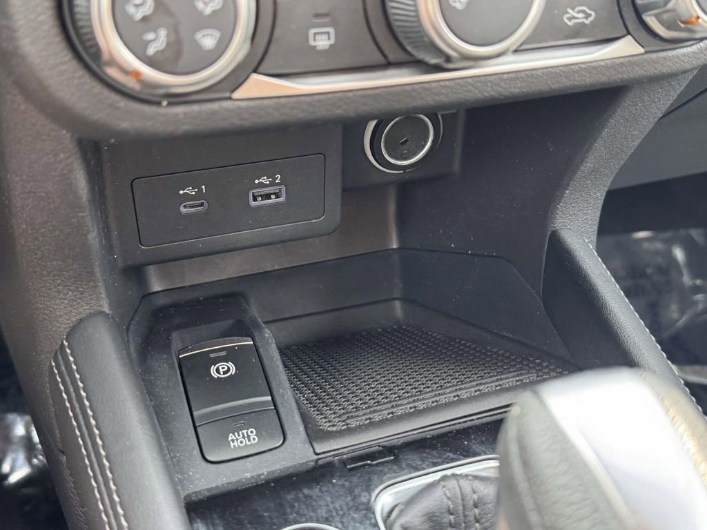 Used 2024 Nissan Kicks SV FWD image 14