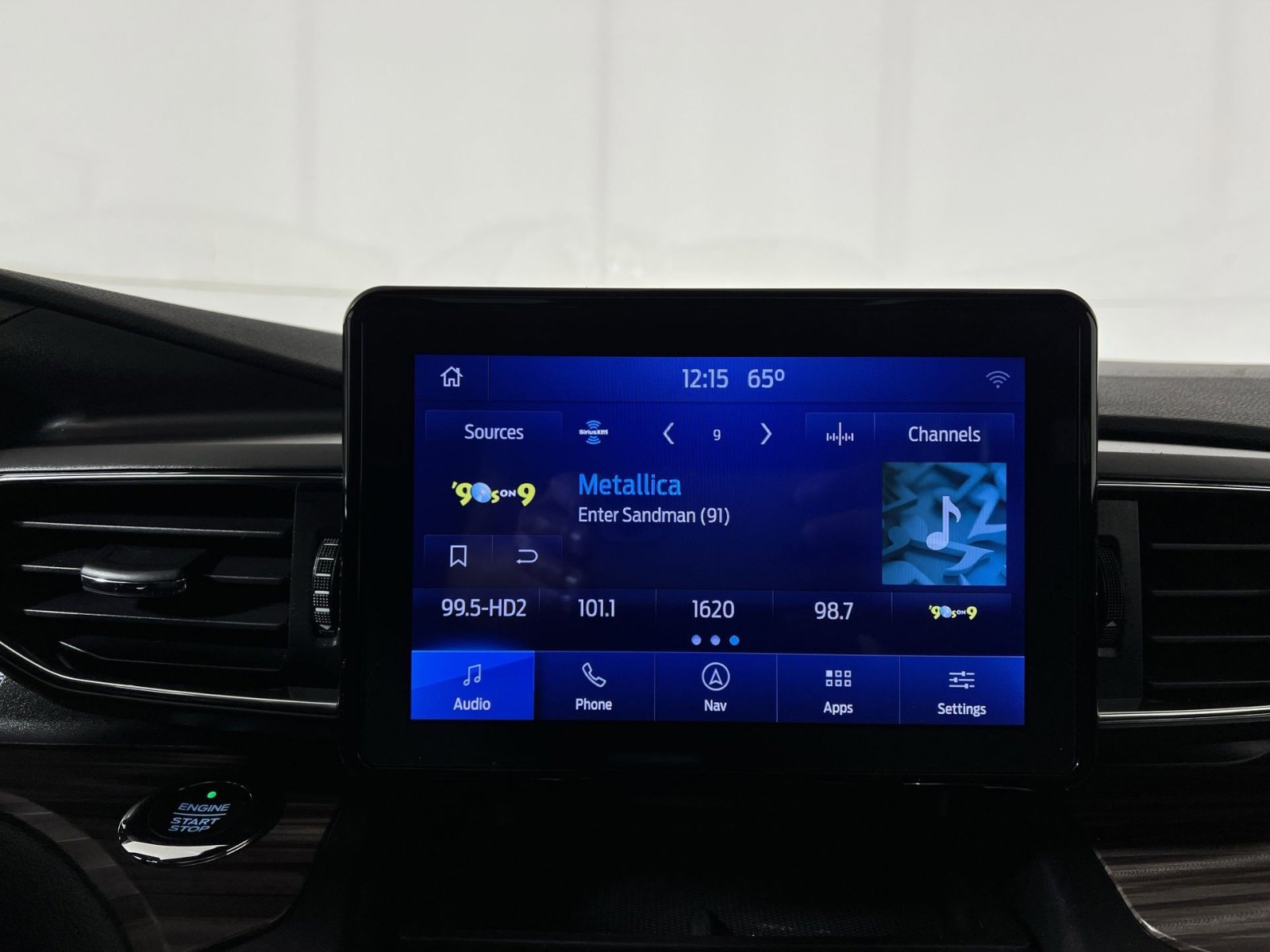 Used 2020 Ford Explorer Limited AWD/4WD image 18