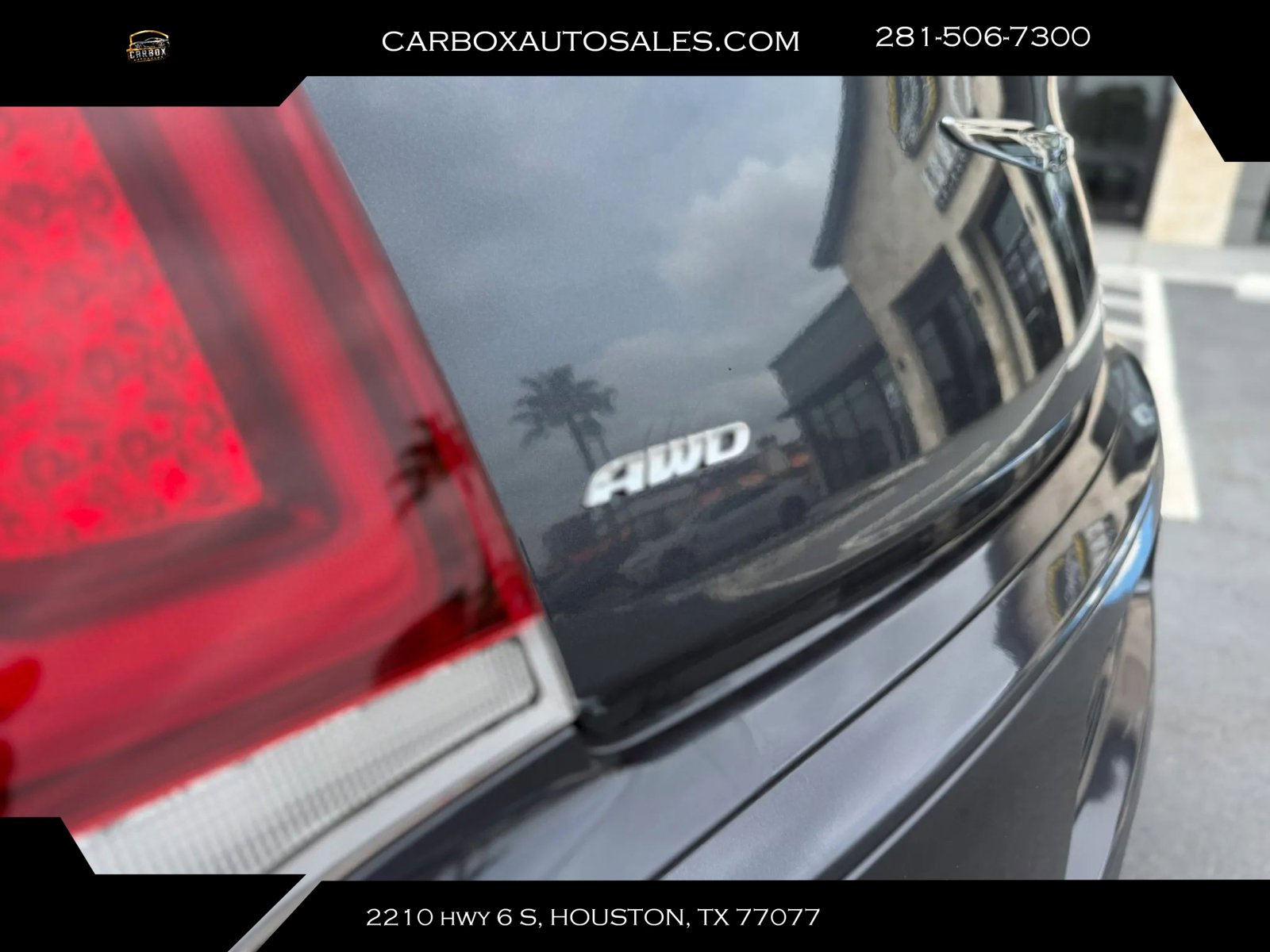 Used 2018 Chrysler 300 S AWD/4WD image 31