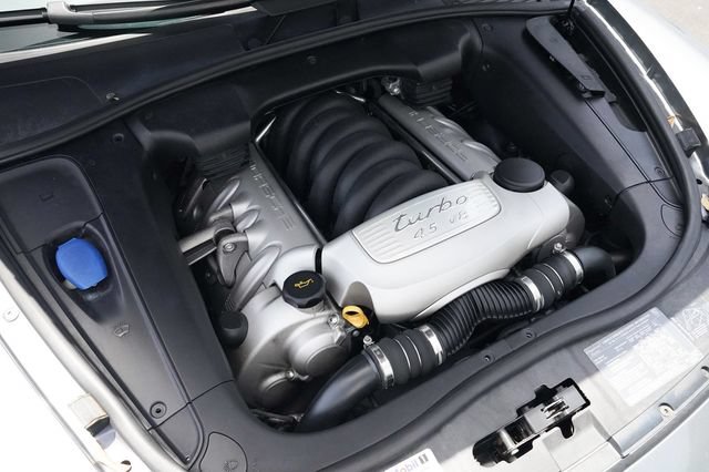 Used 2005 Porsche Cayenne Turbo AWD/4WD image 40