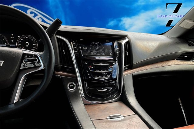 Used 2015 Cadillac Escalade Premium image 6