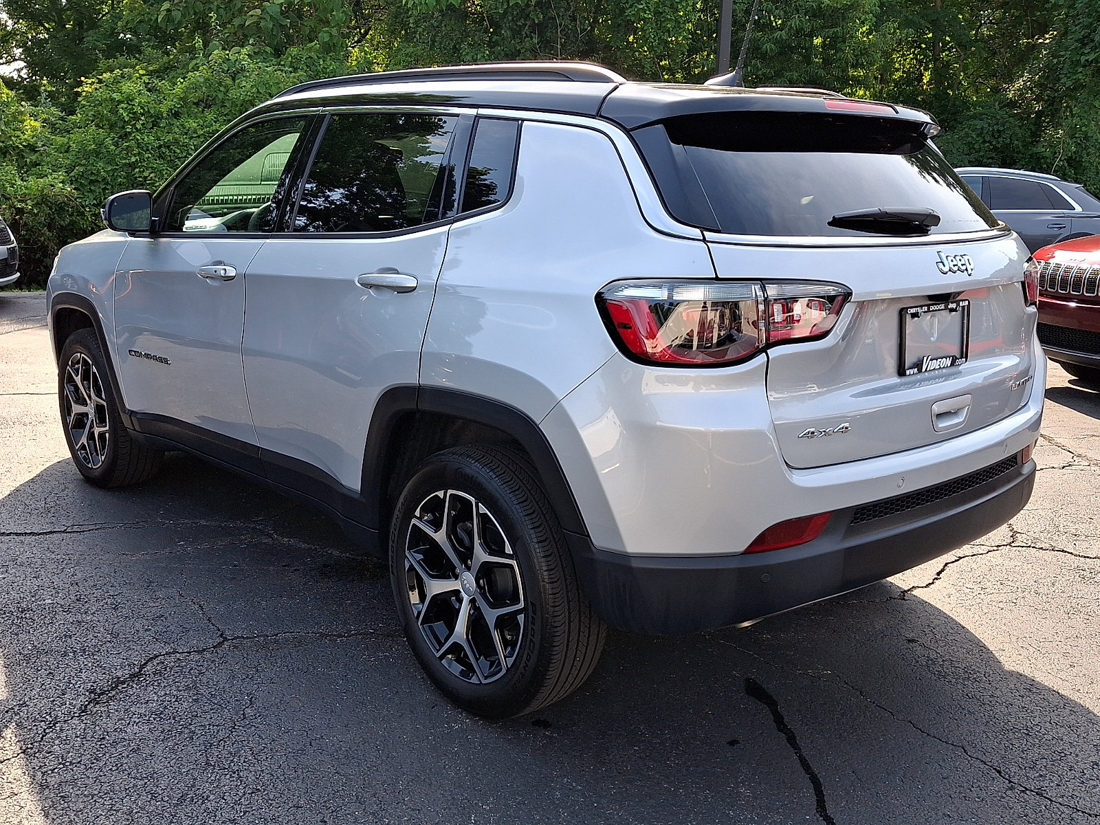 Certified 2024 Jeep Compass Limited AWD/4WD image 4