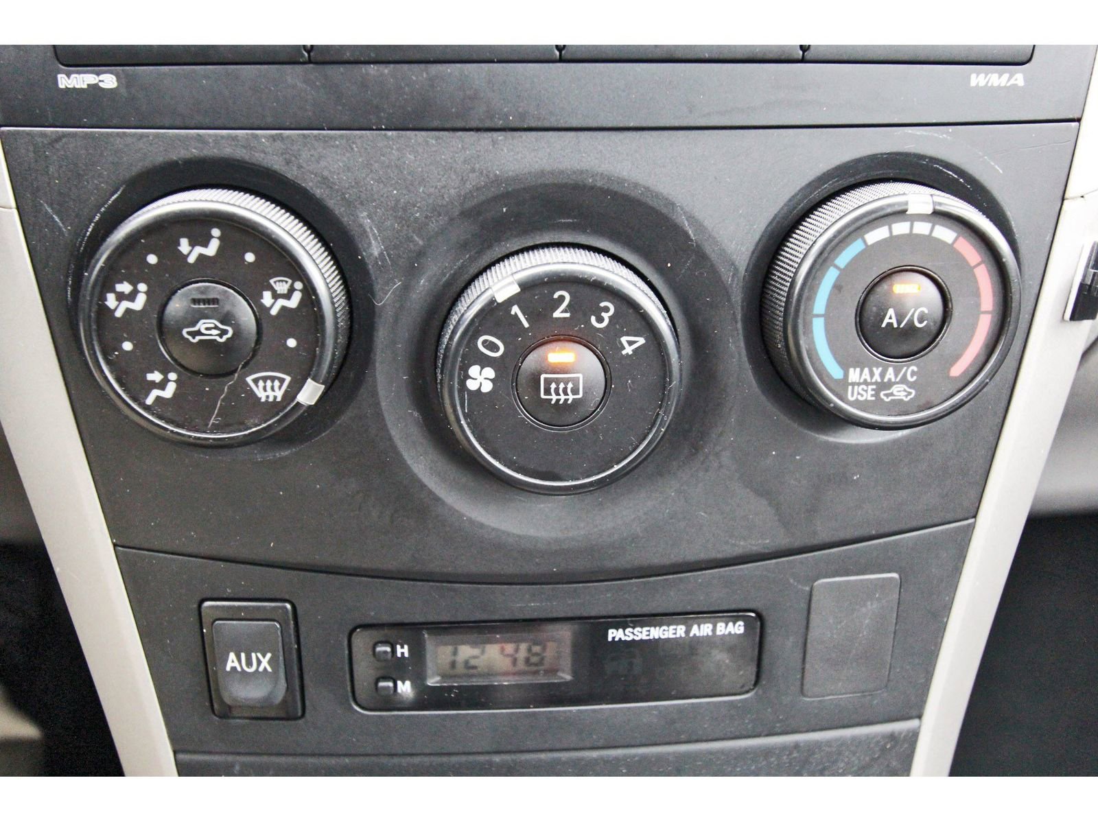 Used 2010 Toyota Corolla LE FWD image 26