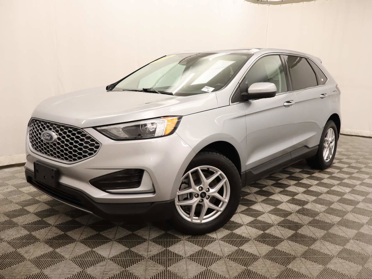 Used 2024 Ford Edge SEL
