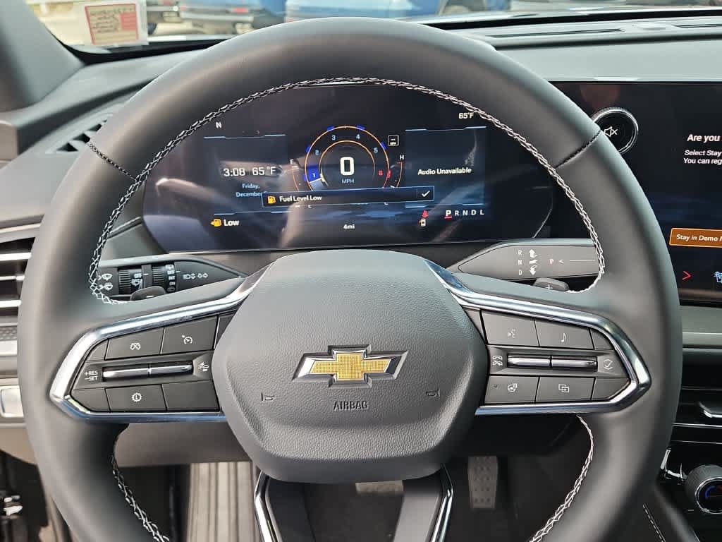Used 2026 Chevrolet Traverse LT w/ Driver Confidence Package FWD image 19