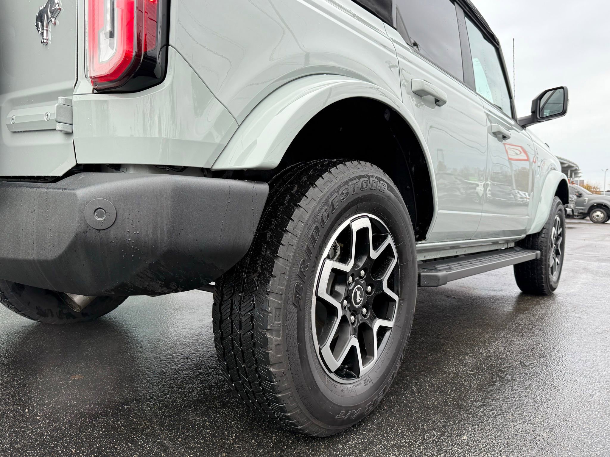 Used 2024 Ford Bronco Outer Banks image 12