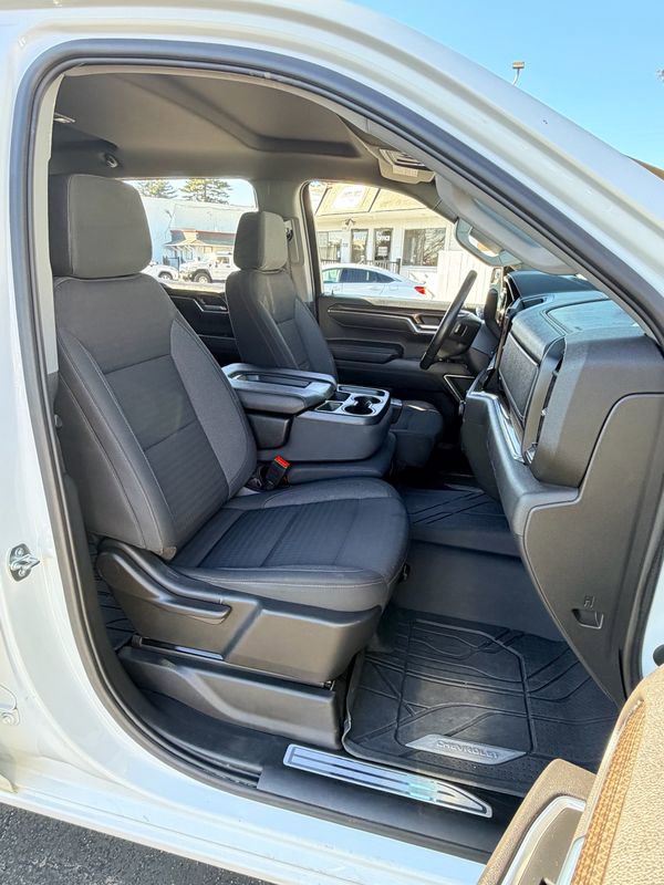 Used 2023 Chevrolet Silverado 1500 LT image 19